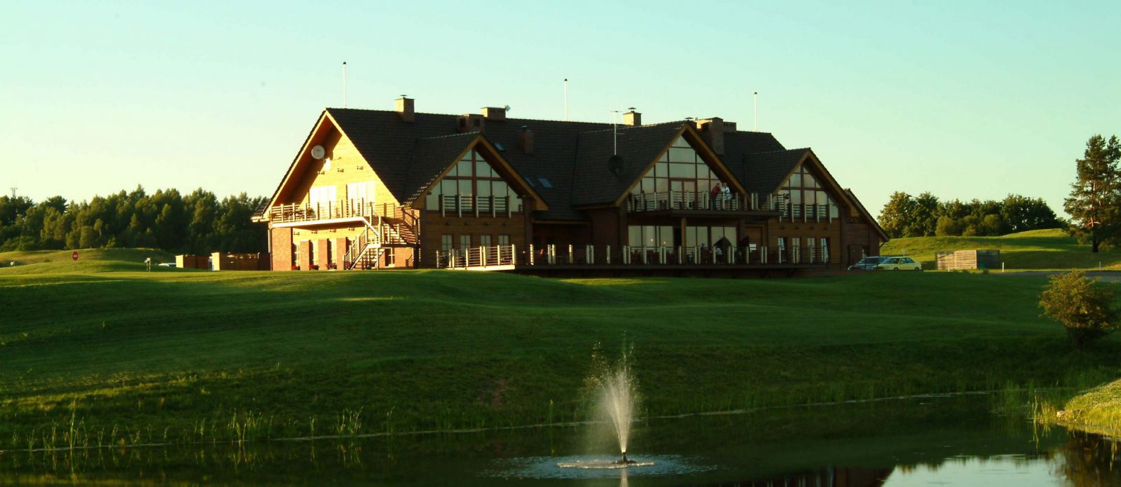 Clubhouse with course view at Capitals Golf Club